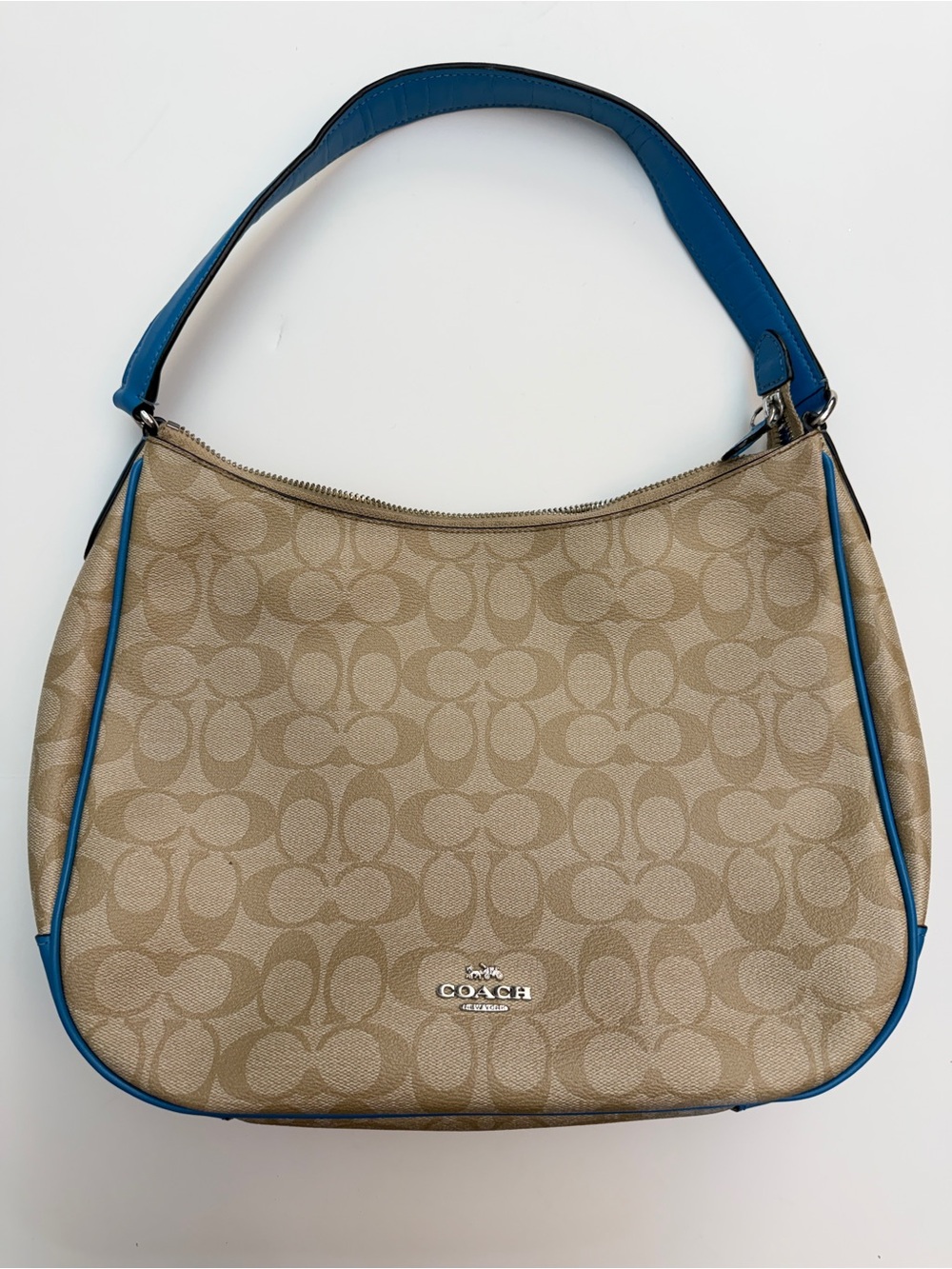 Coach Signature Canvas Shoulder Bag F29209